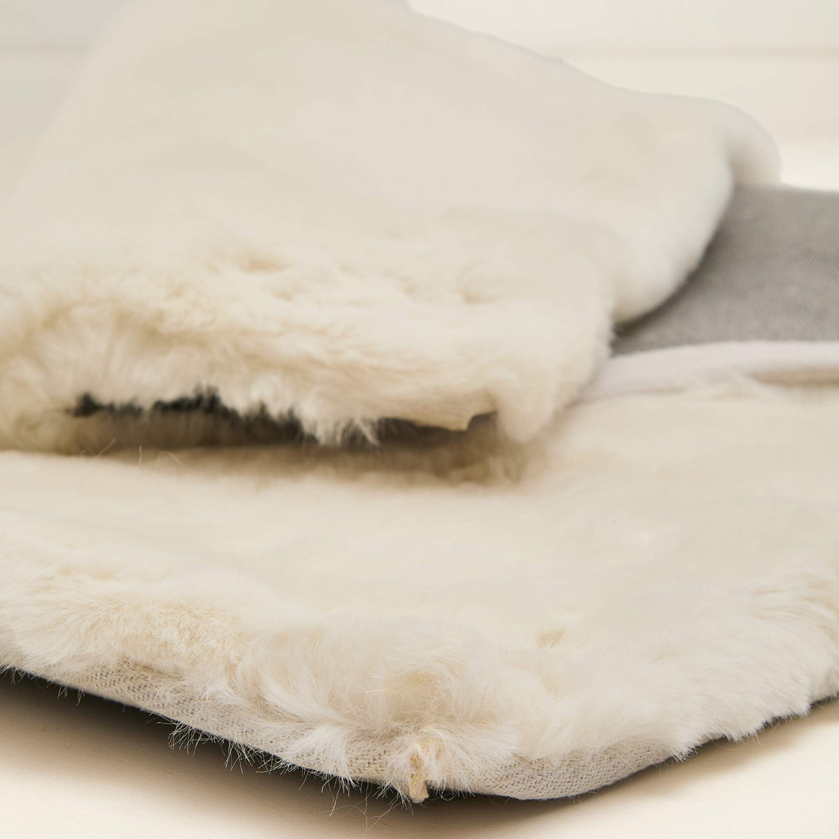 SUPER LUXE FAUX FUR IVORY